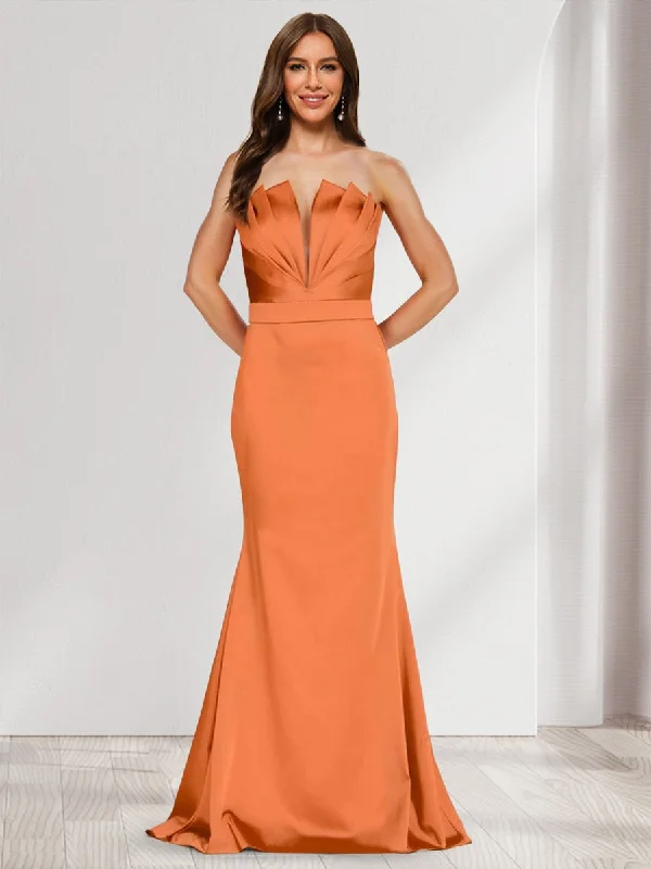 Fantastic Deals Trumpet/Mermaid Strapless Sleeveless Pleats Bridesmaid Dresses