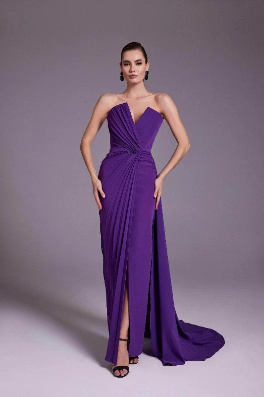 Bargain Bin MNM Couture N0532 - Strapless V-Neck Crepe Gown
