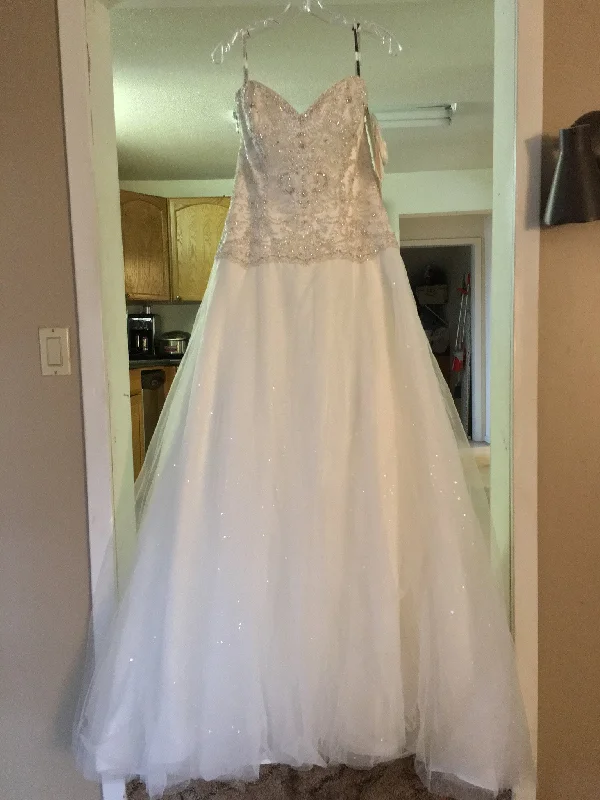 Warehouse Sale David Tutera Velvet