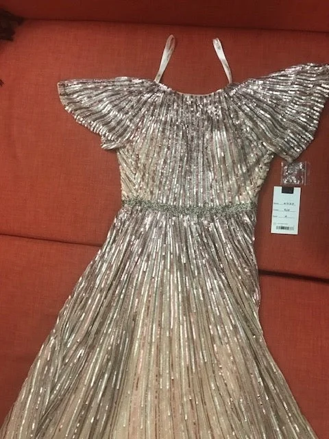 Instant Discount Mac Duggal 4913D