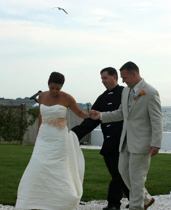 Deal Dash Alfred Angelo Discontinued so not sure