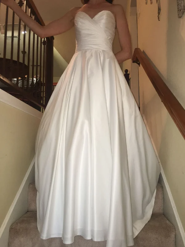 Extra Savings Allure Bridals 9065