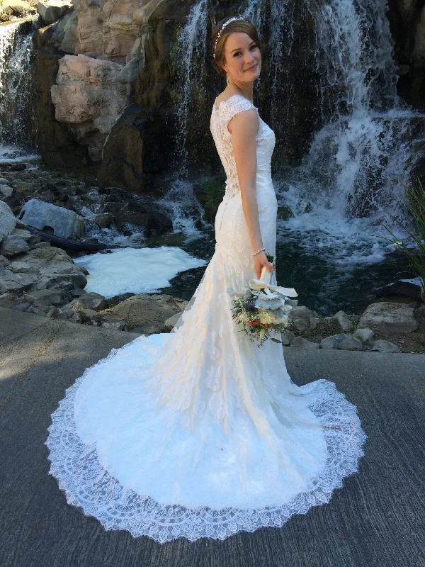 Online Only Allure Bridals 9068