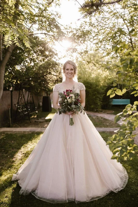 Final Clearance Allure Bridals 9100