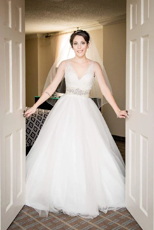 Limited Quantity Allure Bridals 9067