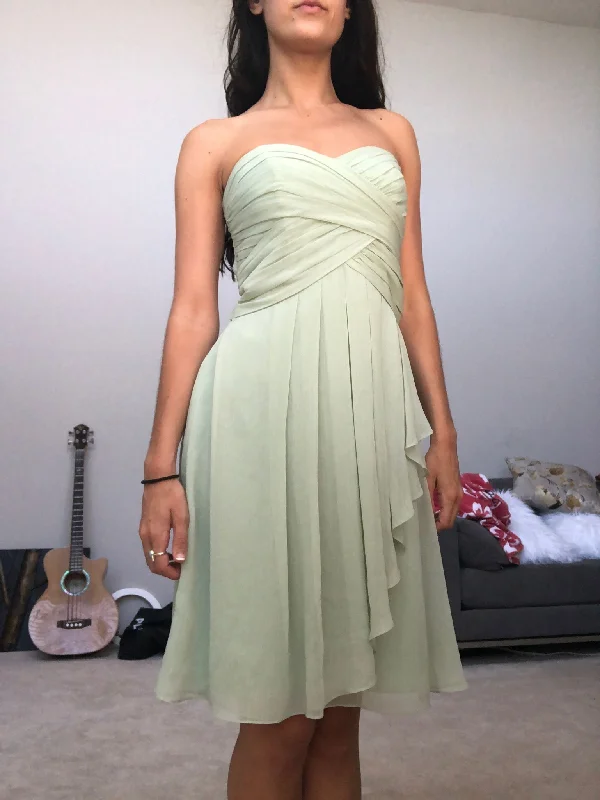 Seasonal Clearance David's Bridal Short Crinkle Chiffon Dress with Front Cascade