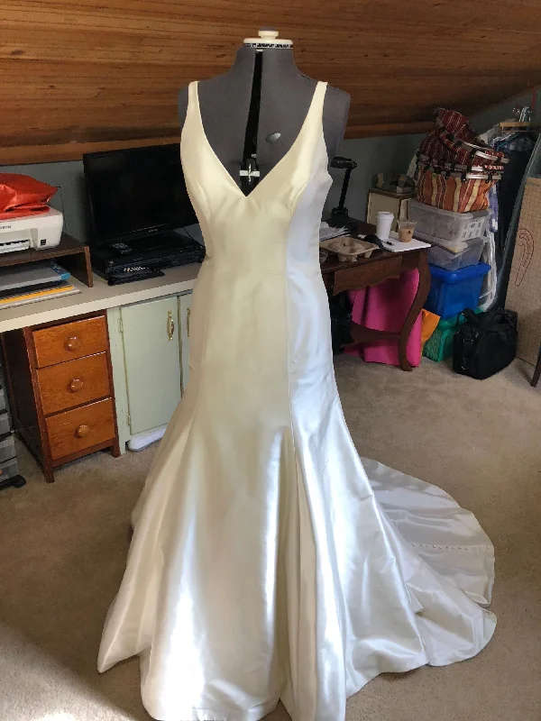 Special Savings Allure Bridals 9112