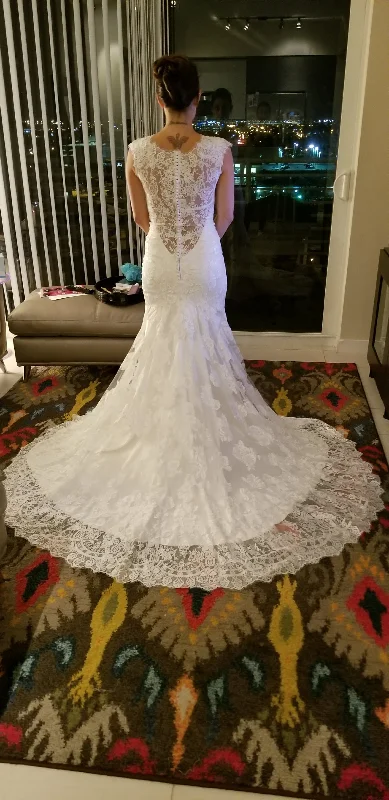 Hurry In Allure Bridals 9068