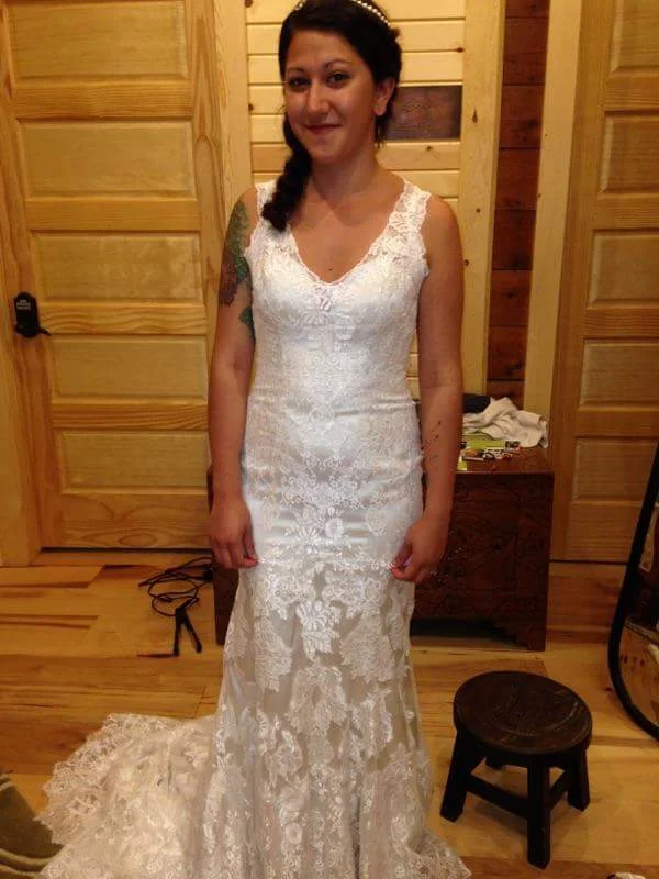 Price Slash Allure Bridals 9068