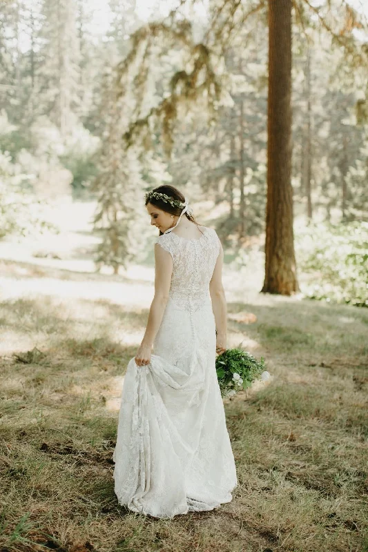 Clearance Items Allure Bridals 9068