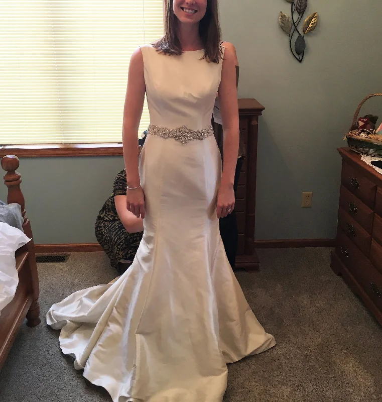 Price Cut Allure Bridals 9106