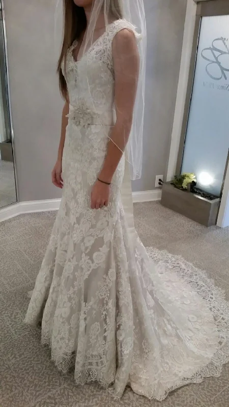 Unmissable Offer Allure Bridals 9068