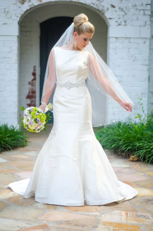 Stock Clearance Allure Bridals 9106