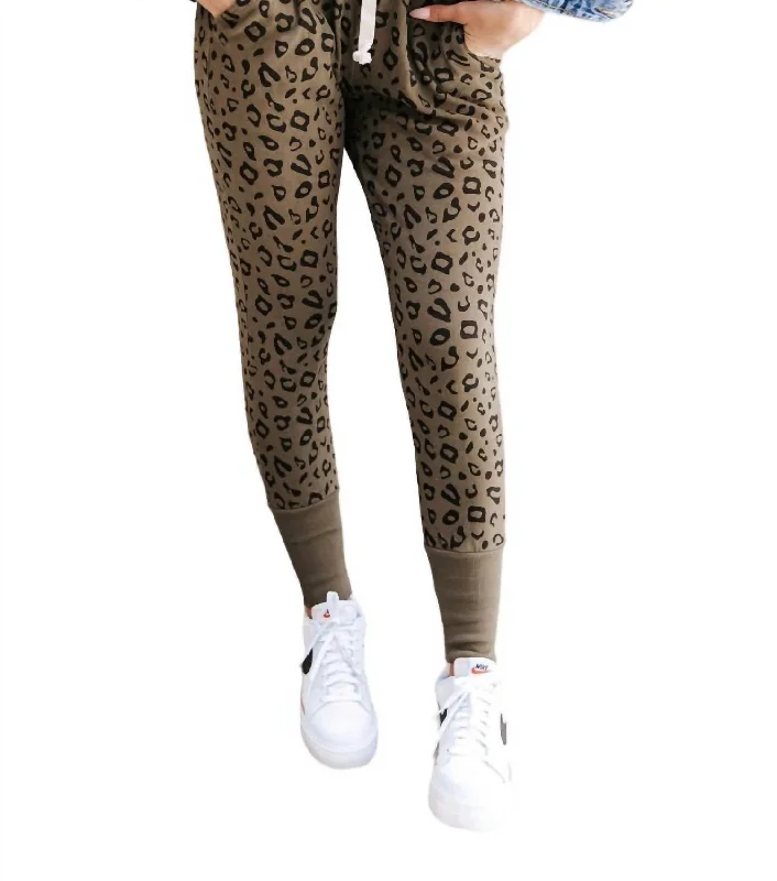 Jogger Leopard In Olive