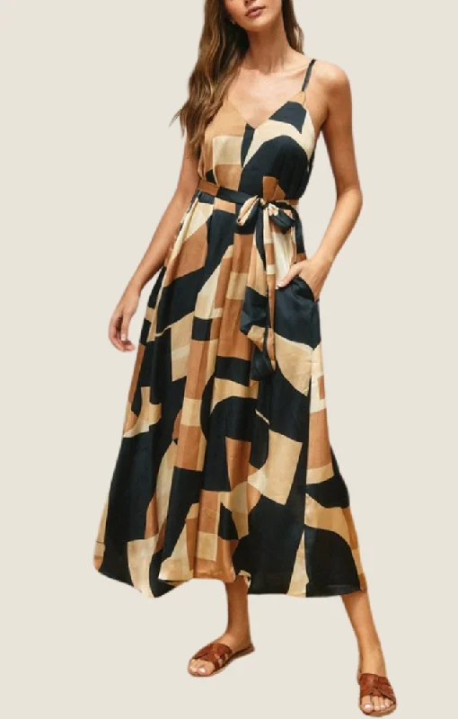 Weekend Special Tanaia Black Abstract Midi Dress