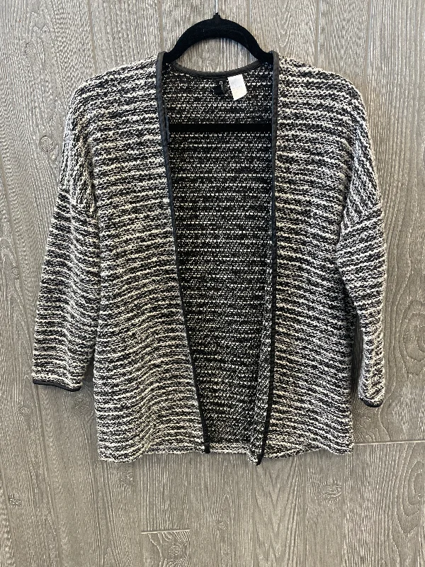 Holiday Sale Cardigan By Divided In Black & White, Size: S
