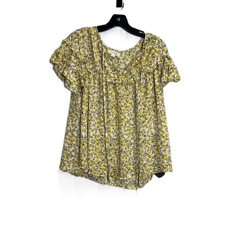 Savings Galore Floral Print Top Short Sleeve By Max Studio, Size: M