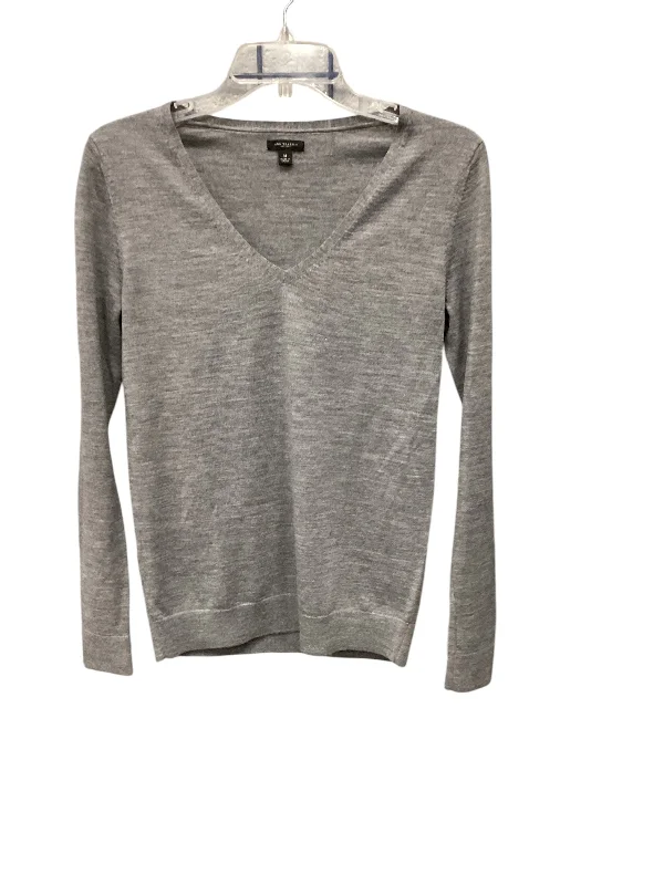 Year-End Sale Sweater By Ann Taylor In Grey, Size: M