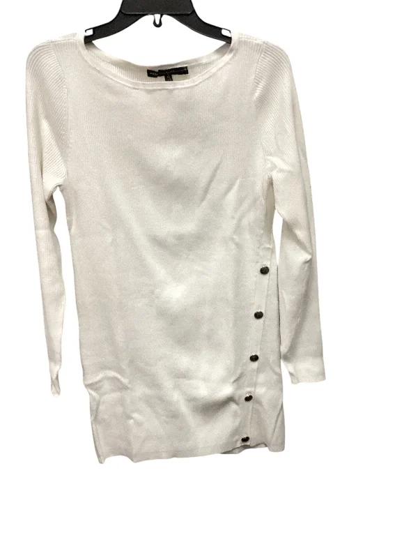 Price Buster Sweater By White House Black Market In Cream, Size: L