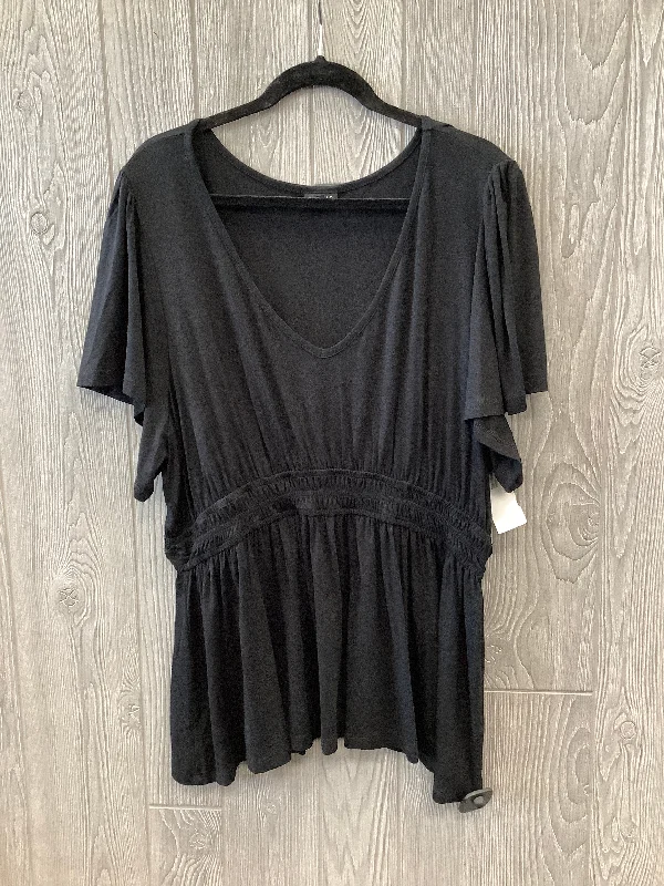 Steals and Deals Top Short Sleeve By Torrid In Black, Size: 3x