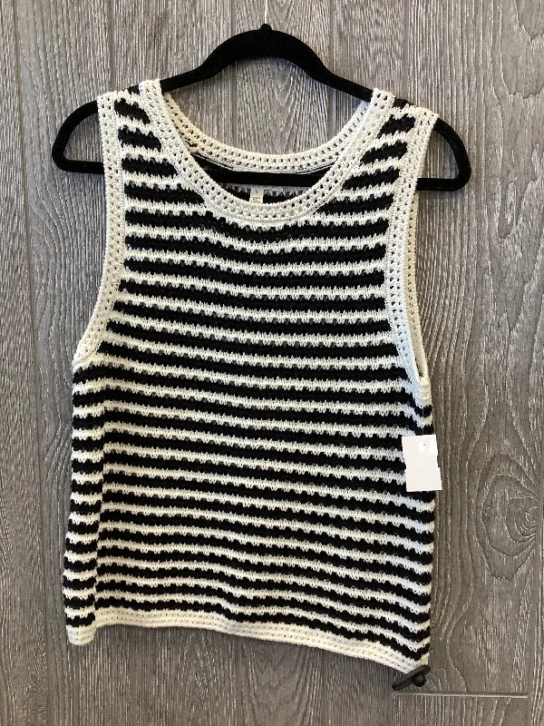 Deep Discounts Vest Sweater By Jessica Simpson In Black & White, Size: M